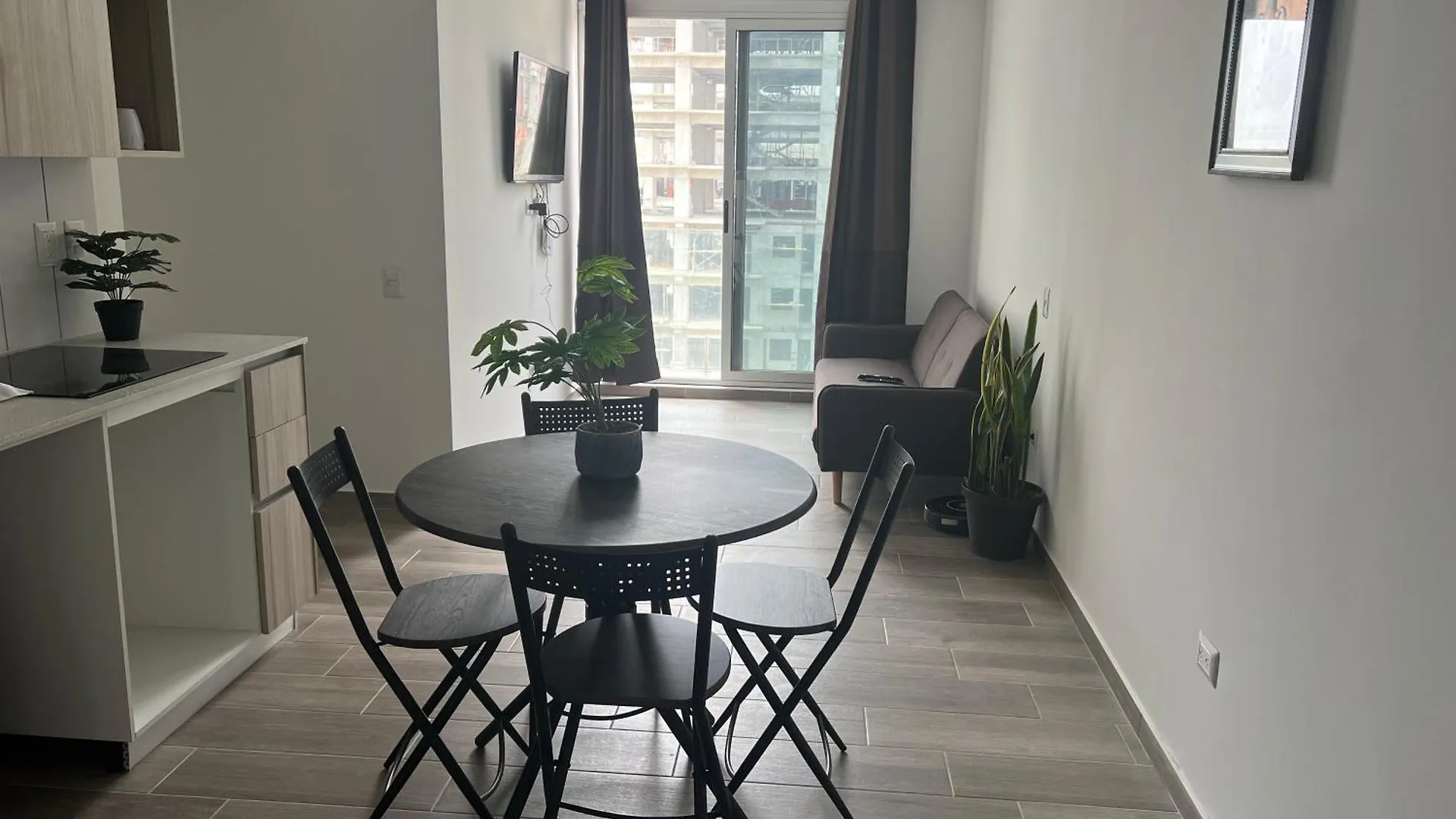 Apartamento Monaco En Zona 13 A La Par Del Aeropuerto 2 Habitaciones! 0*, Guatemala City