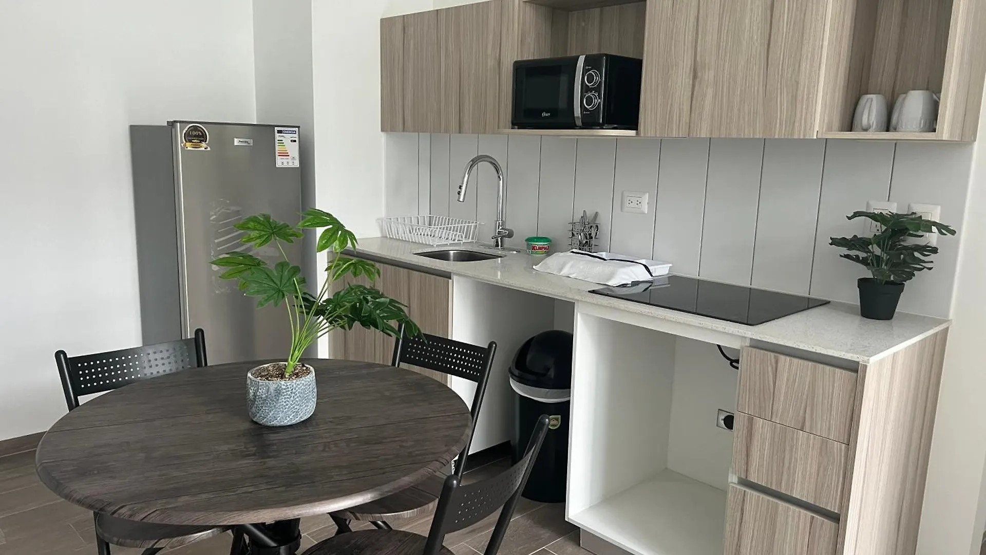 Apartamento Monaco En Zona 13 A La Par Del Aeropuerto 2 Habitaciones! Guatemala