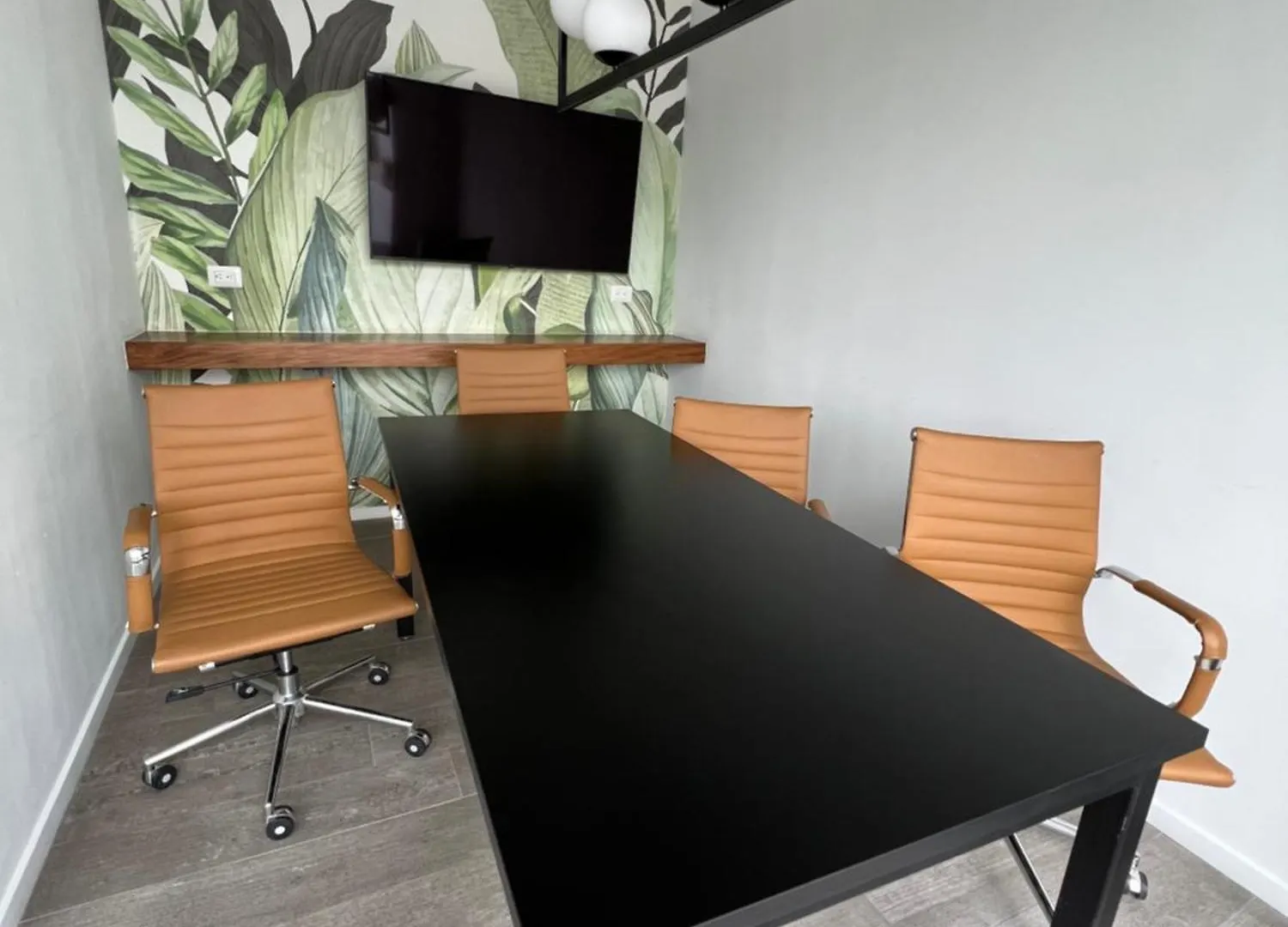 Apartamento Monaco En Zona 13 A La Par Del Aeropuerto 2 Habitaciones!